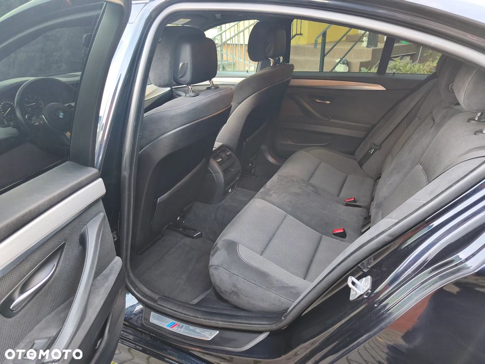 BMW Seria 5 525d - 15