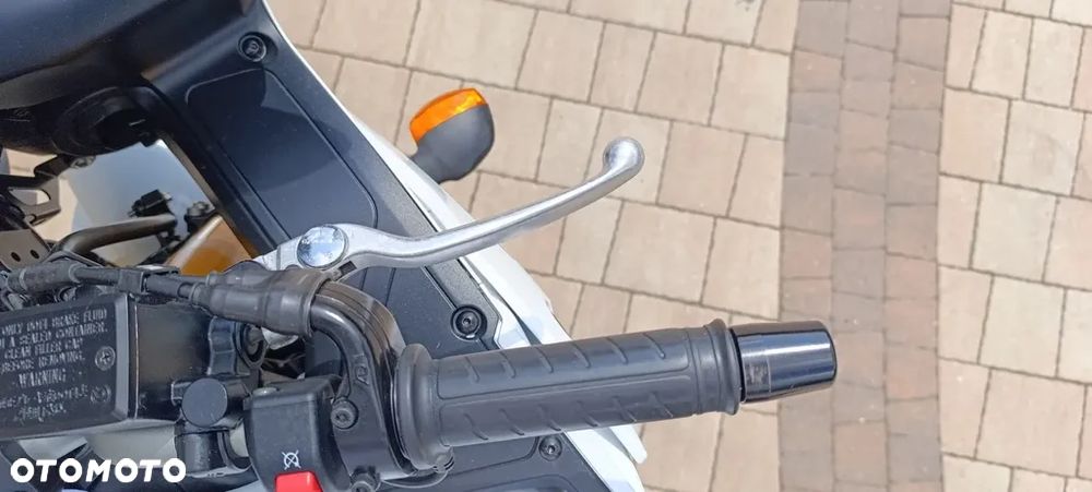 Yamaha FZ8 - 11