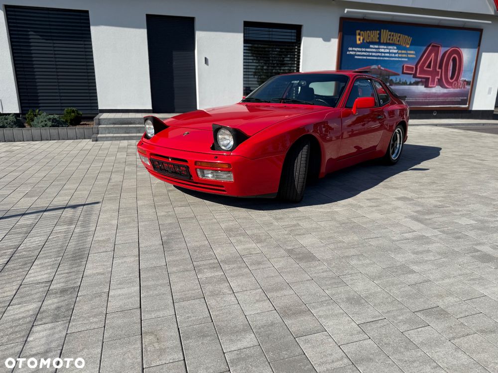 Porsche 944 - 1