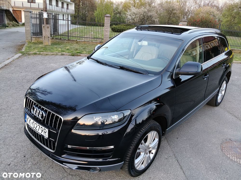 Audi Q7 - 1