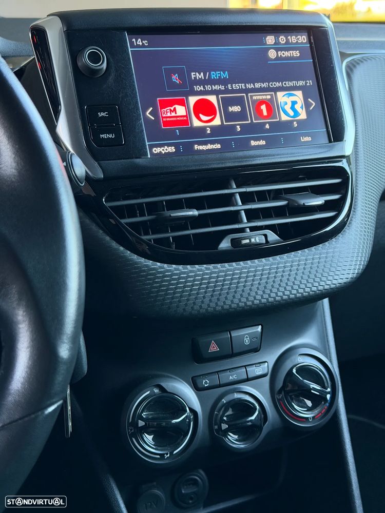 Peugeot 208 1.6 BlueHDi Style - 17