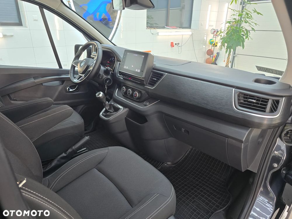 Renault Trafic - 28