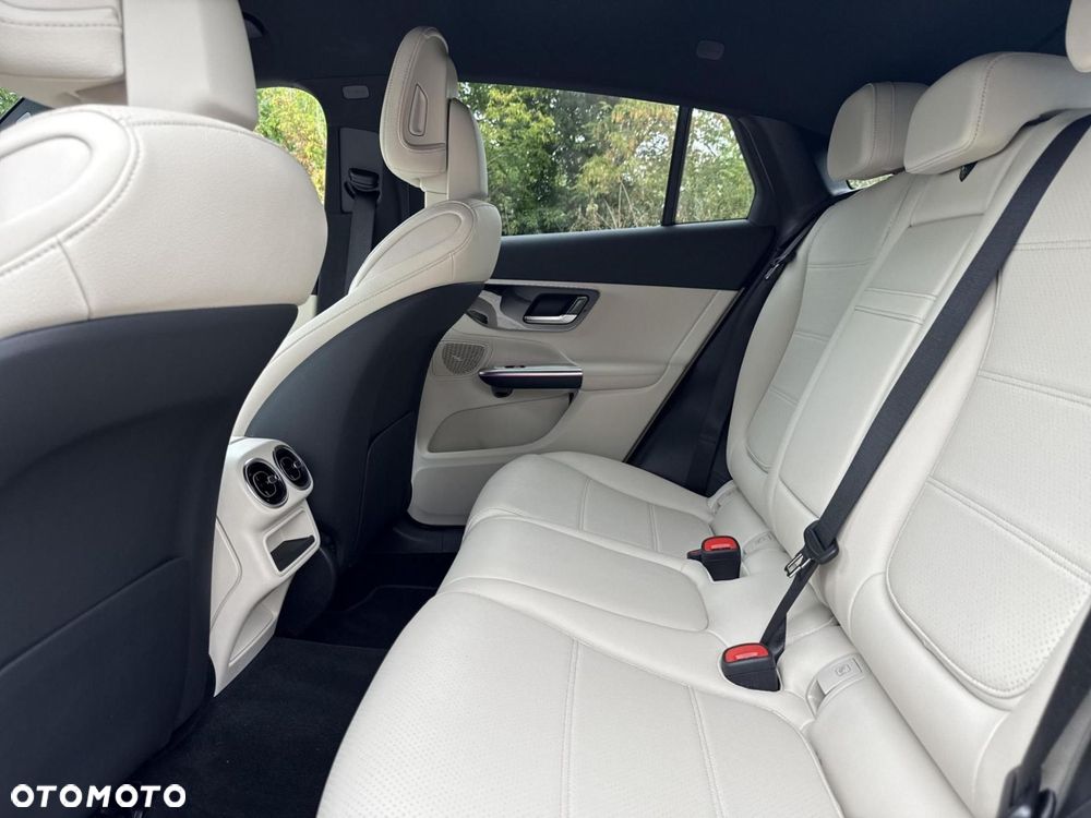 Mercedes-Benz GLC - 14