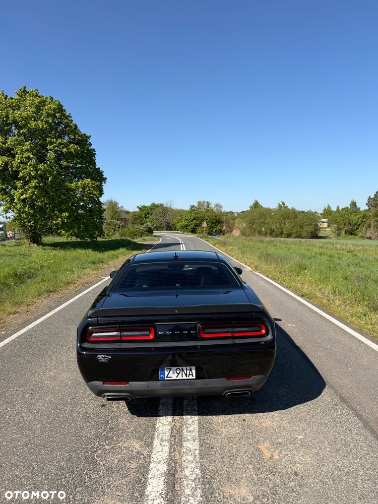 Dodge Challenger 5.7 R/T - 6