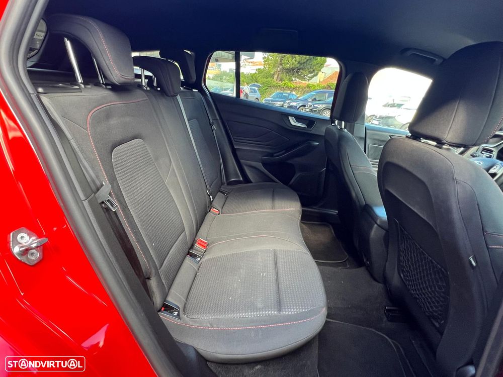 Ford Focus SW 1.0 EcoBoost MHEV ST-Line - 12