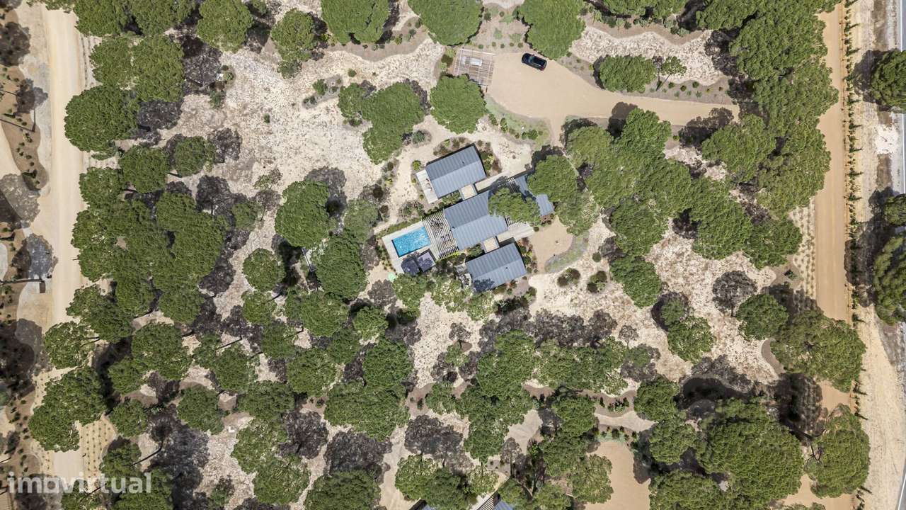 Moradia Isolada T2 com piscina, Muda, Grandola - Grande imagem: 2/46