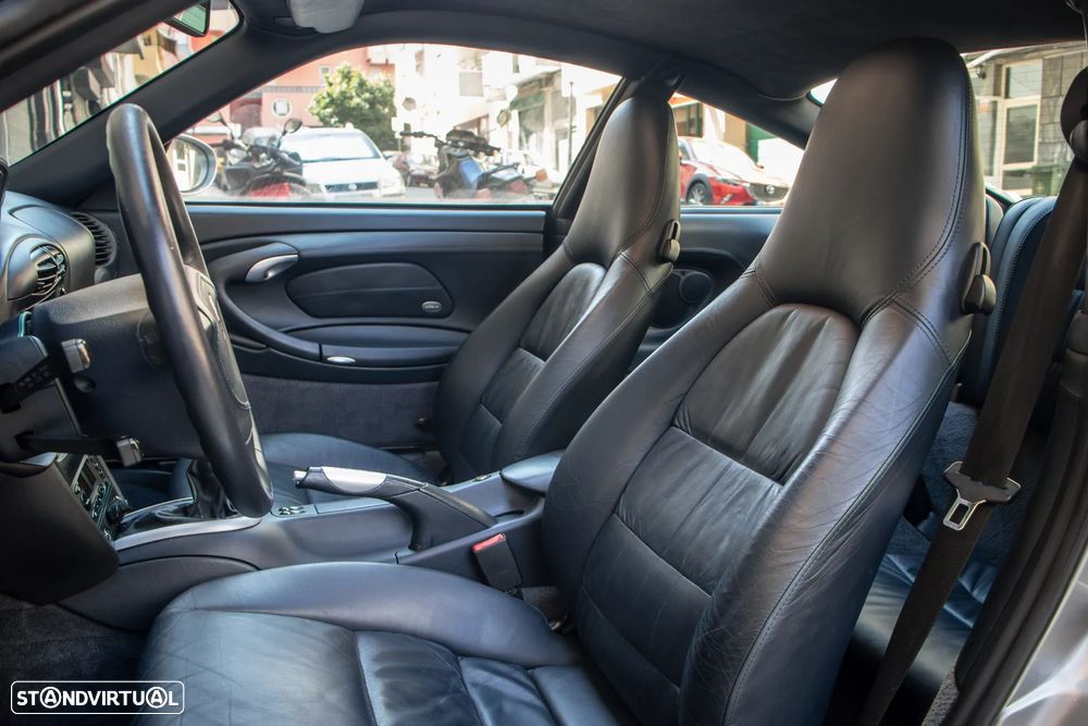 Porsche 911 (996) Turbo - 8