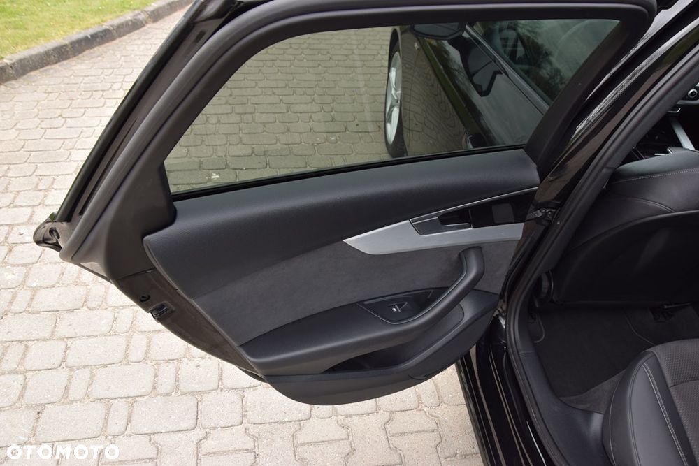 Audi A4 Avant 35 TDI mHEV S Line S tronic - 29