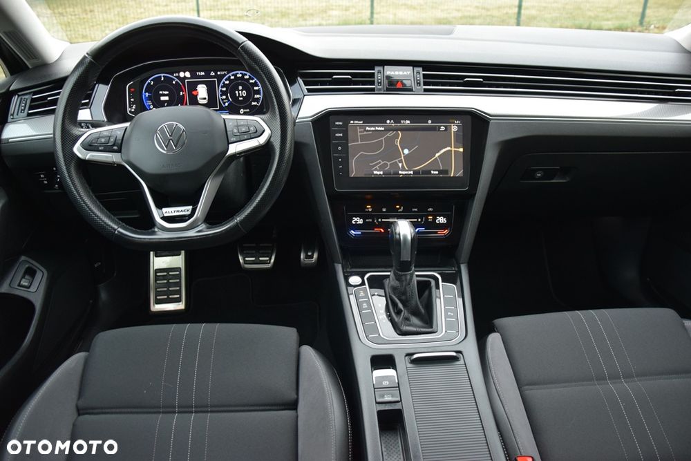 Volkswagen Passat Alltrack 2.0 TDI SCR DSG 4Motion - 13