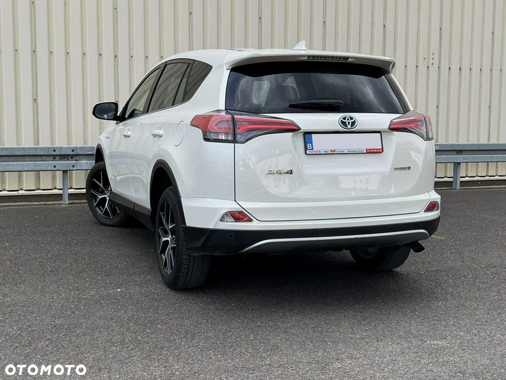 Toyota RAV4 - 6