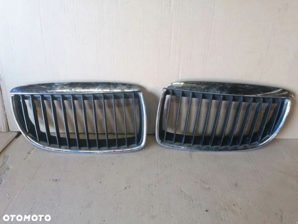 NERKI ATRAPA GRILL Bmw e90 komplet 2 szt - 1