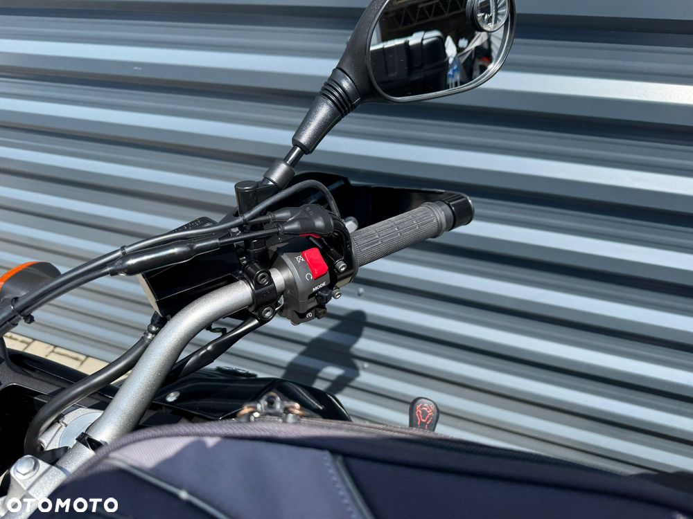 Yamaha Super Tenere - 11