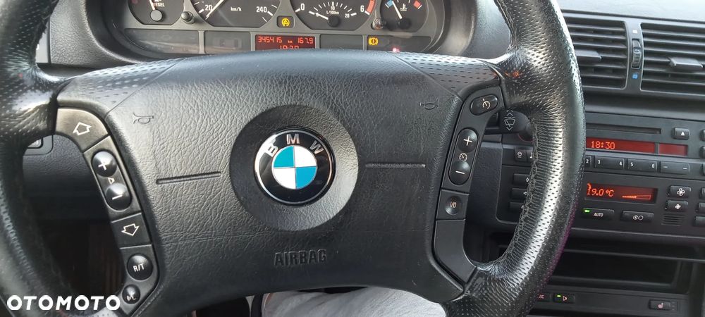 BMW Seria 3 320d - 5