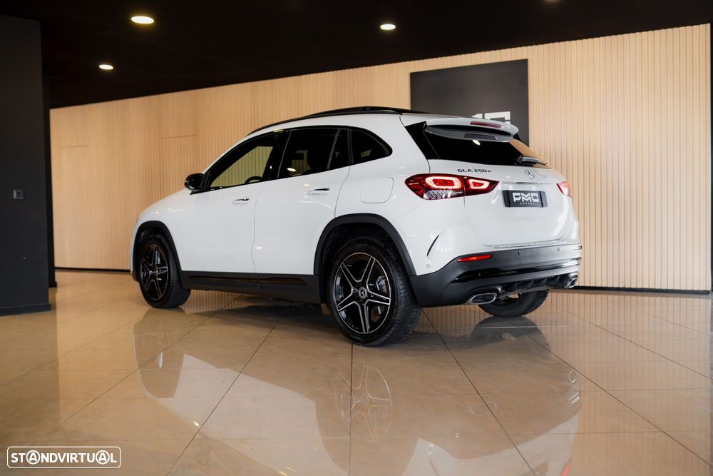 Mercedes-Benz GLA 250 e 8G-DCT AMG Line - 3
