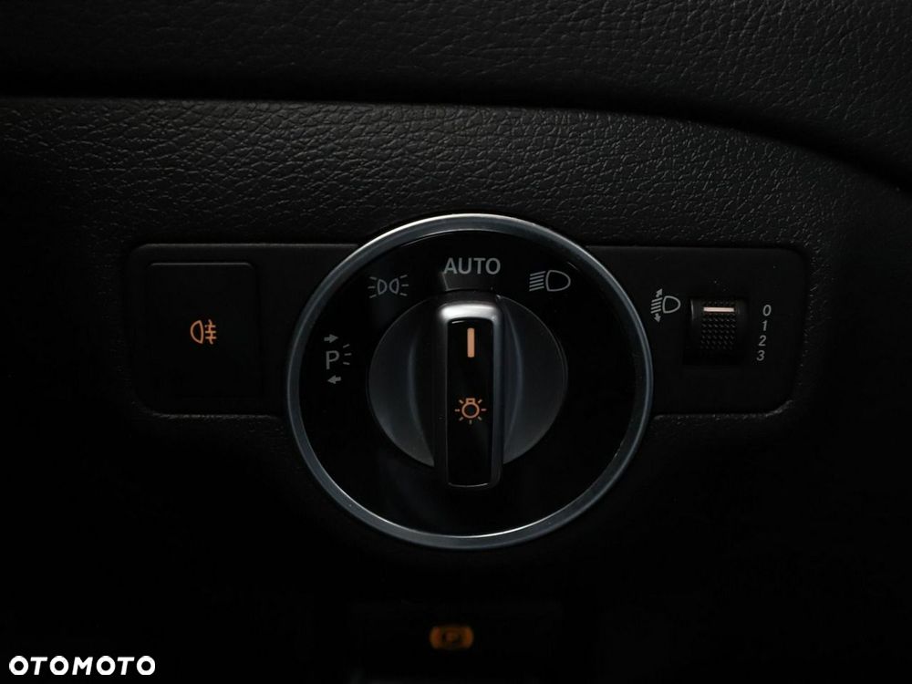 Mercedes-Benz GLA 250 AMG Line - 32