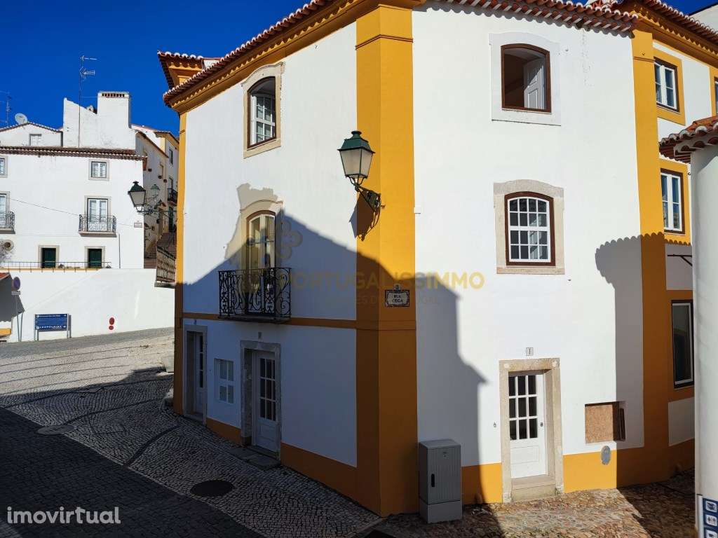 Triplex totalmente renovado, no coração de Constância - Grande imagem: 2/43