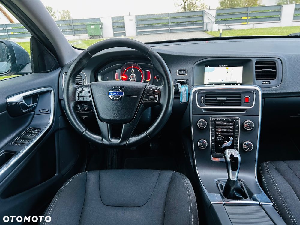 Volvo V60 D3 Kinetic - 17