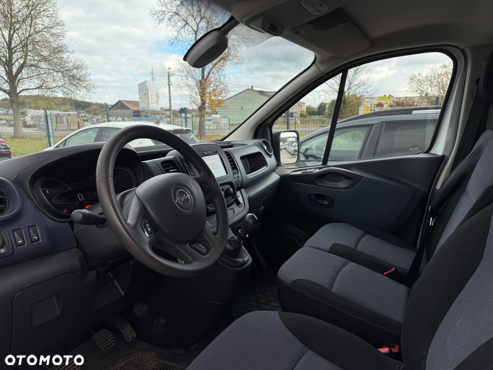 Opel Vivaro - 11