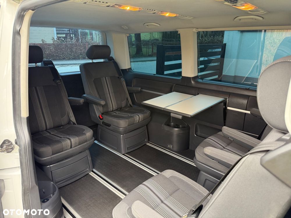 Volkswagen Multivan - 29