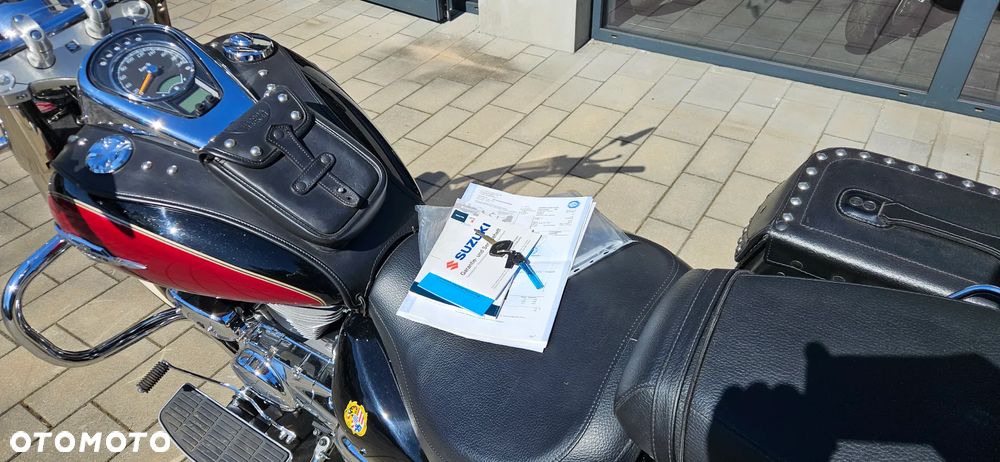Suzuki Intruder - 3