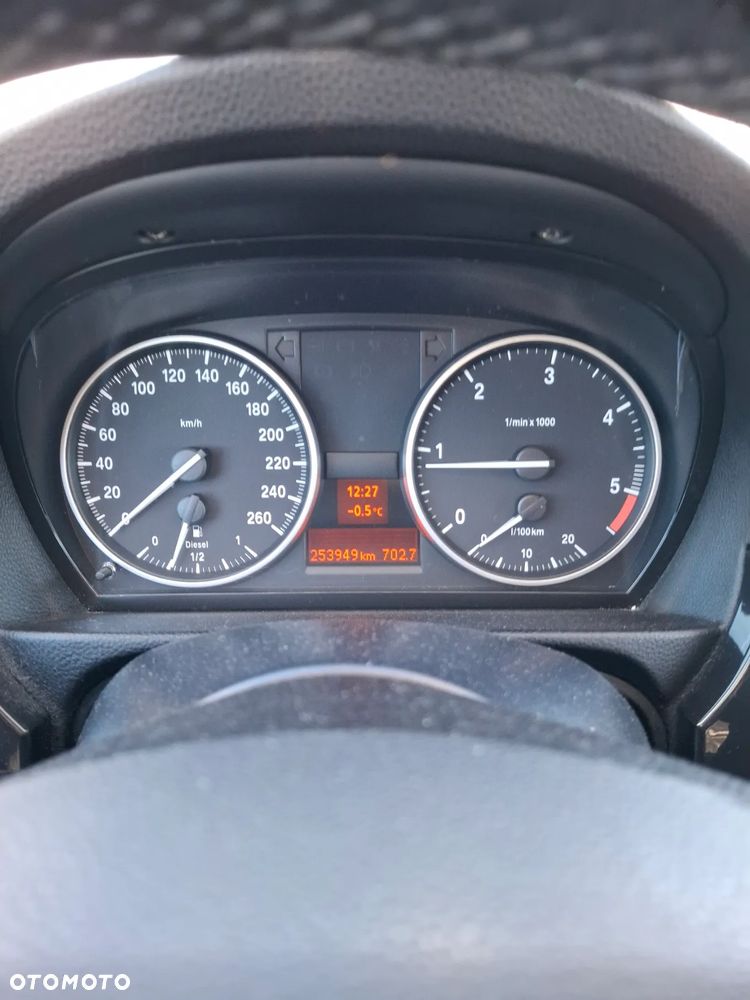 BMW Seria 3 318d - 13