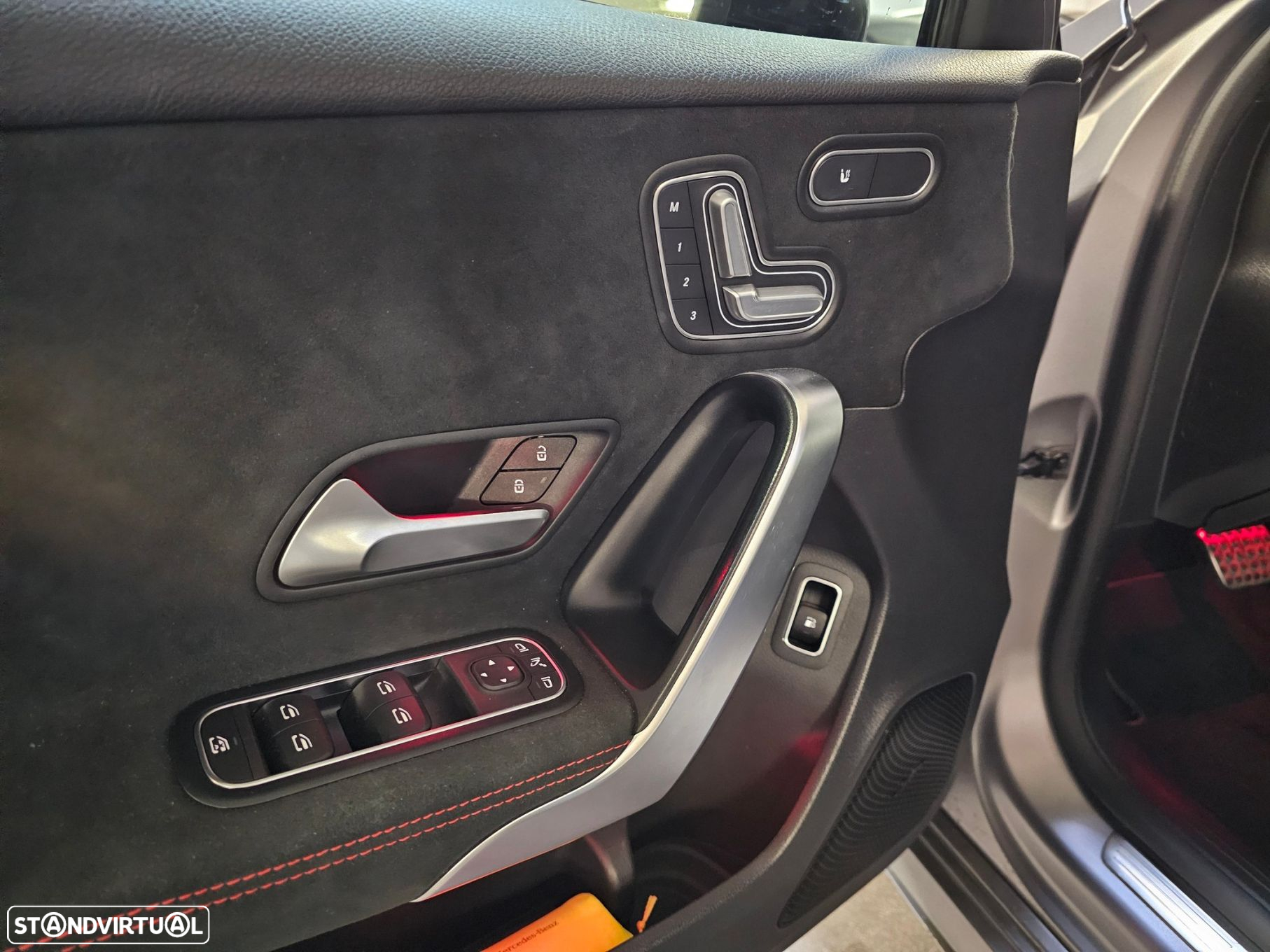 Mercedes-Benz A 250 e 8G-DCT AMG Line Advanced - 24