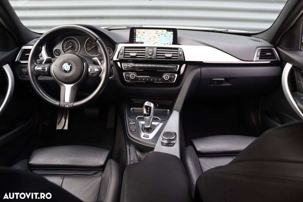 BMW Seria 3 330e iPerformance M Sport - 14