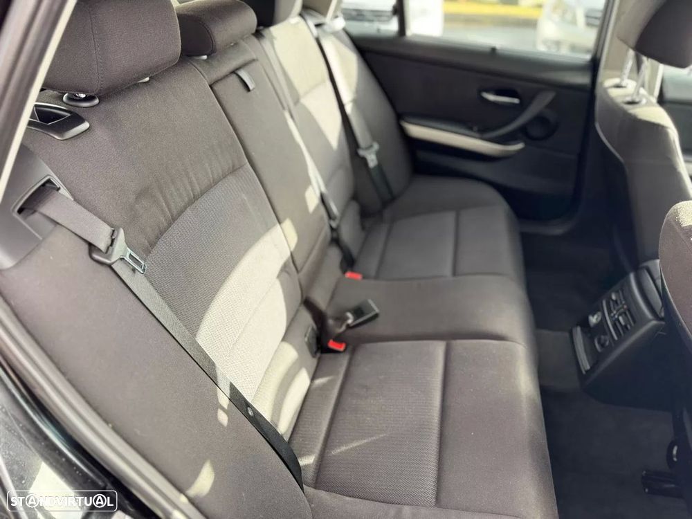 BMW 320 d Touring Navigation - 17