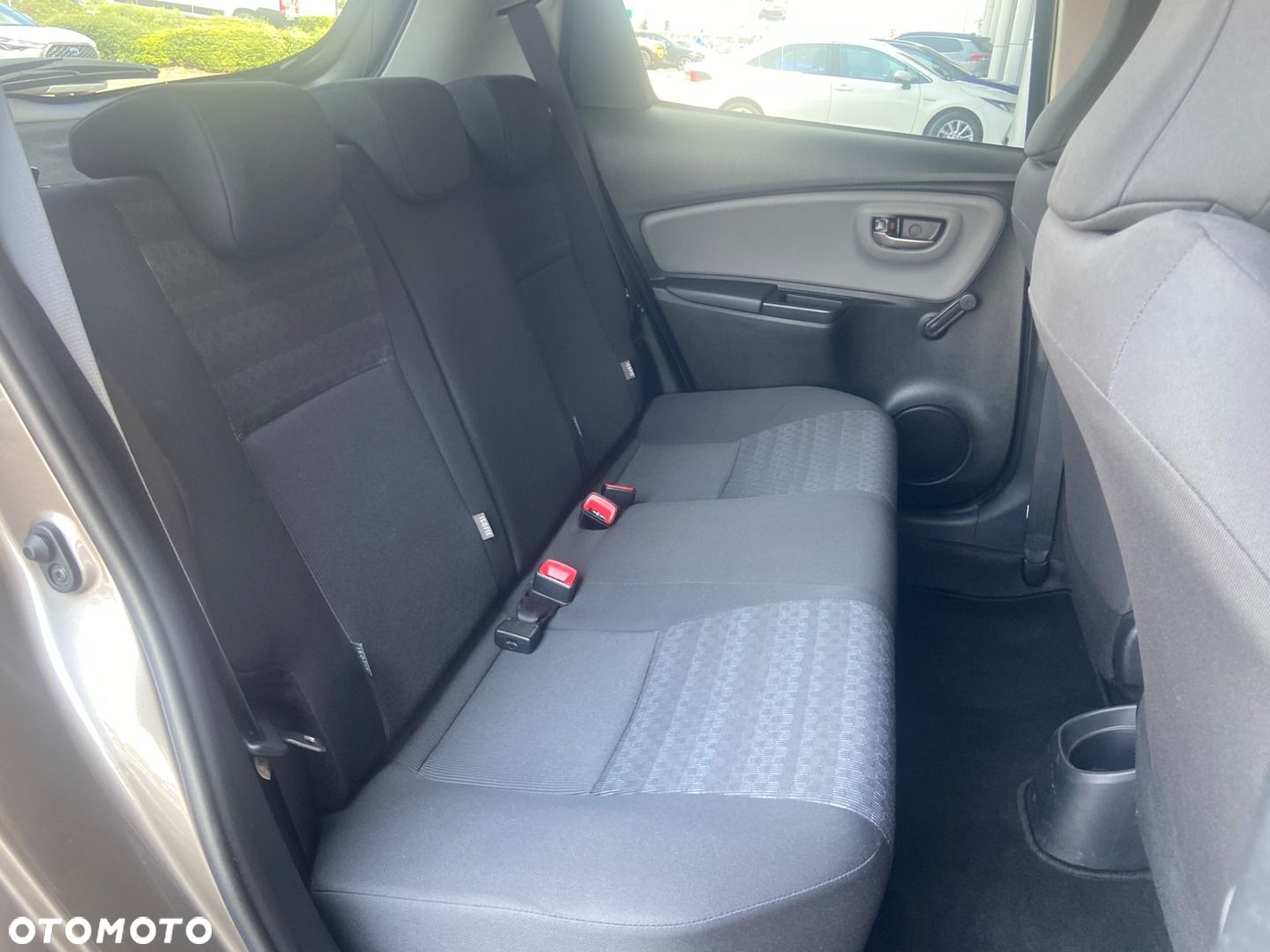 Toyota Yaris - 15