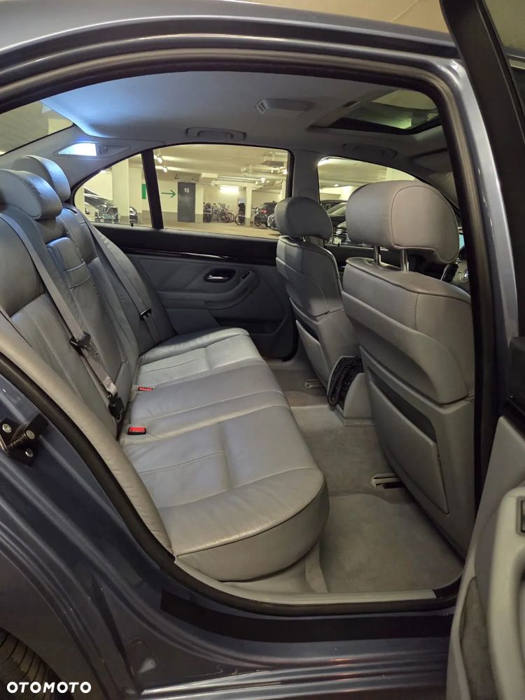 BMW Seria 5 - 12