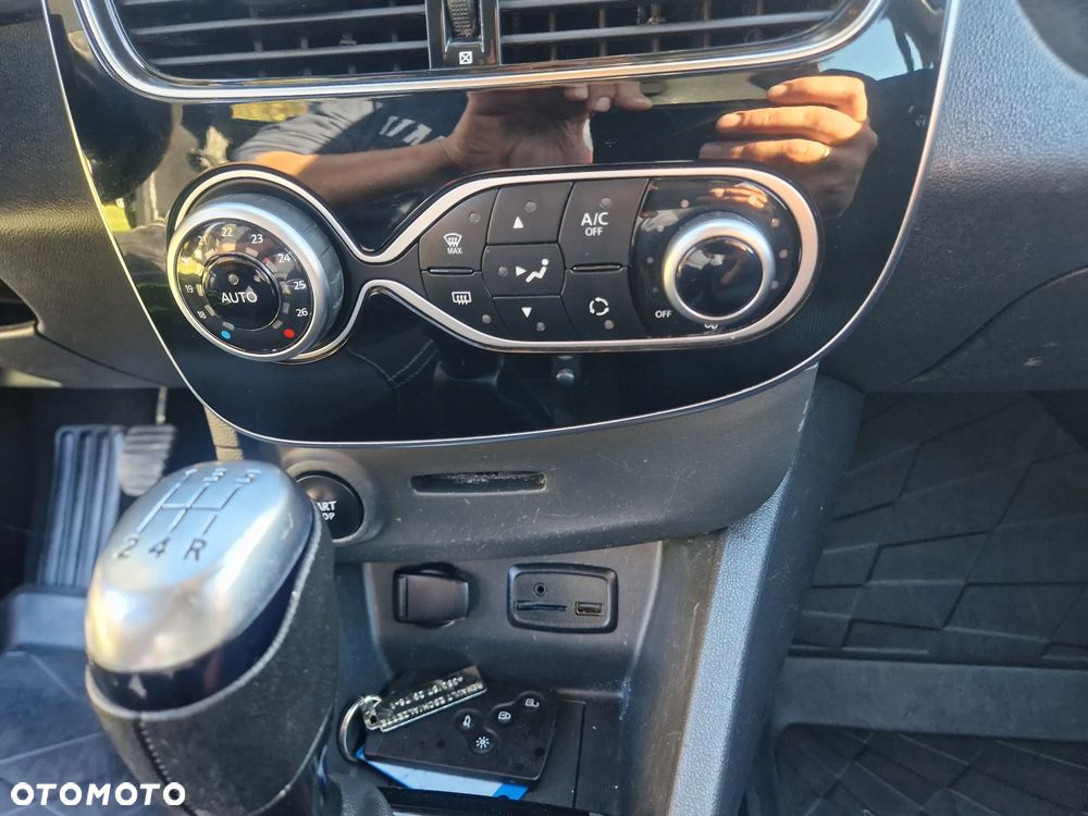 Renault Clio - 16
