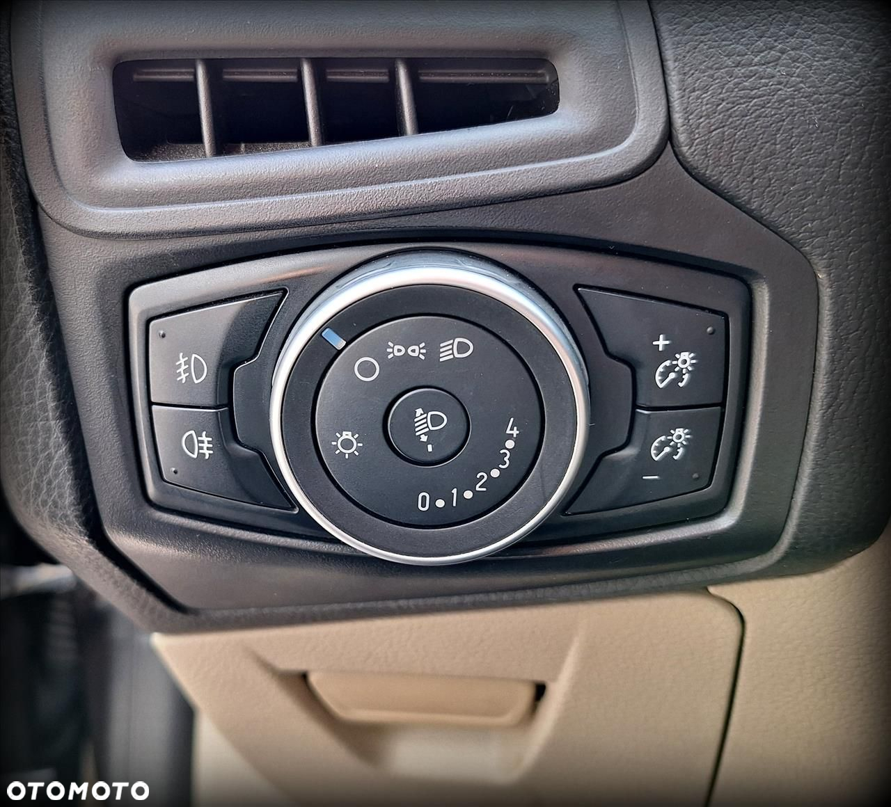 Ford Focus 1.6 Trend - 9