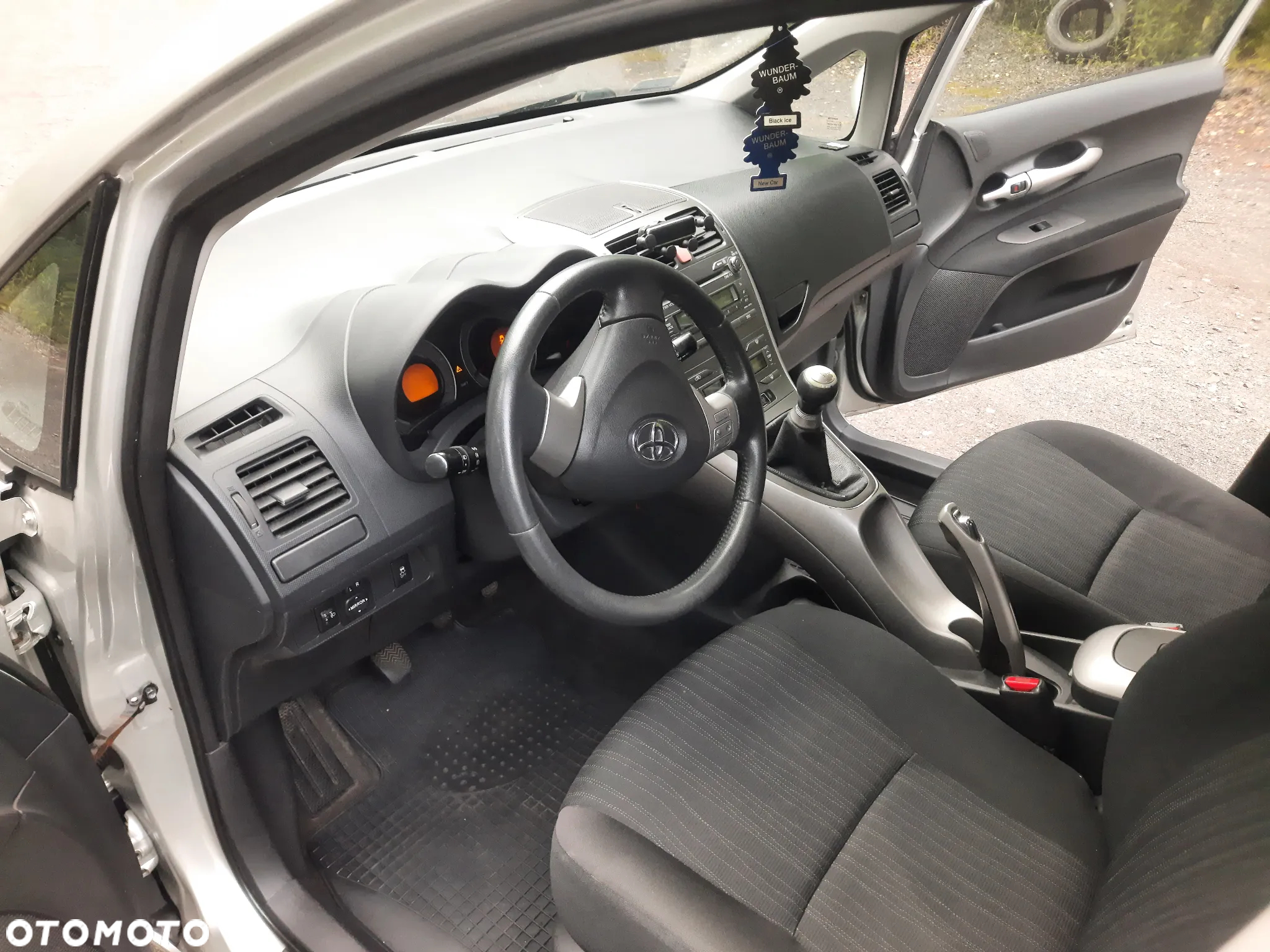 Toyota Auris 1.4 D-4D - 8