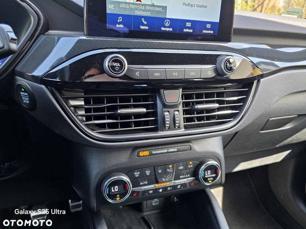 Ford Kuga 1.5 EcoBoost ST-LINE - 12