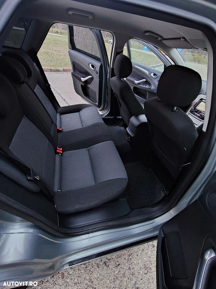 Ford Mondeo 1.8 TDCi Trend - 20