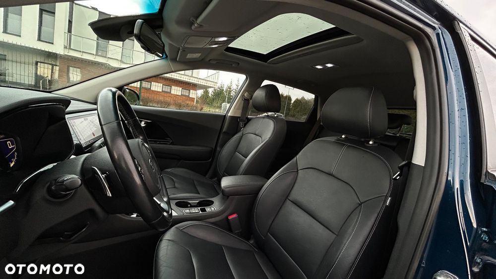 Kia Niro 1.6 GDI Hybrid Business Line - 25