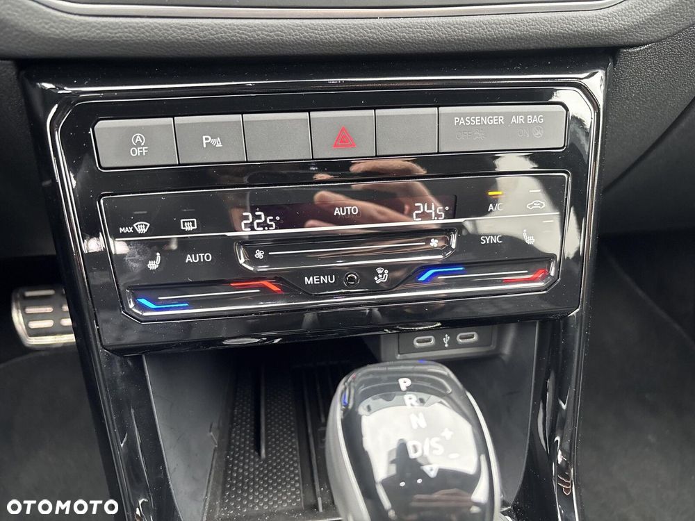 Volkswagen T-Cross - 25