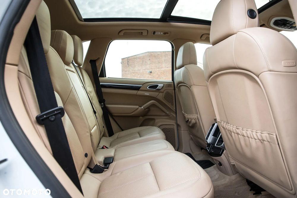 Porsche Cayenne - 17