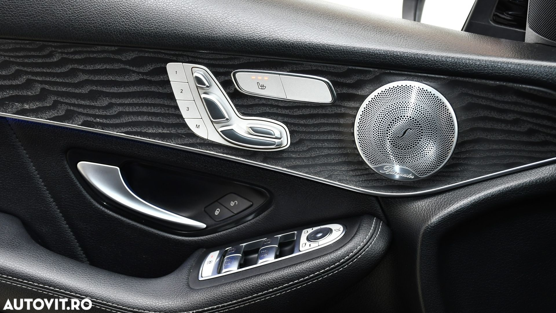 Mercedes-Benz GLC Coupe 300 e 4Matic 9G-TRONIC AMG Line - 16