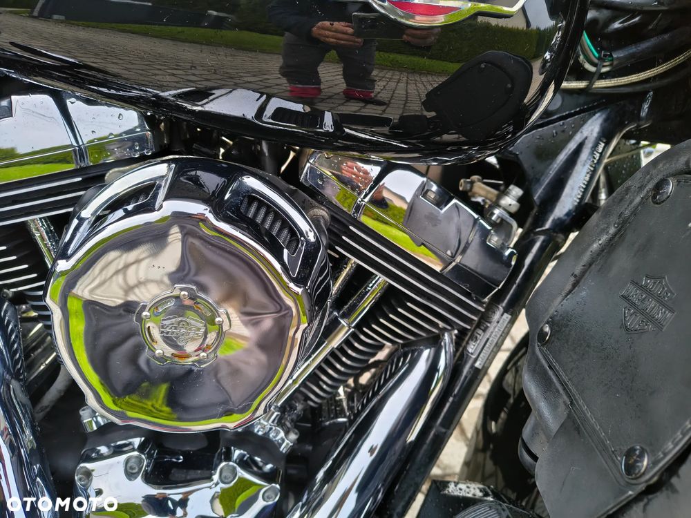 Harley-Davidson FLH Electra Glide - 15