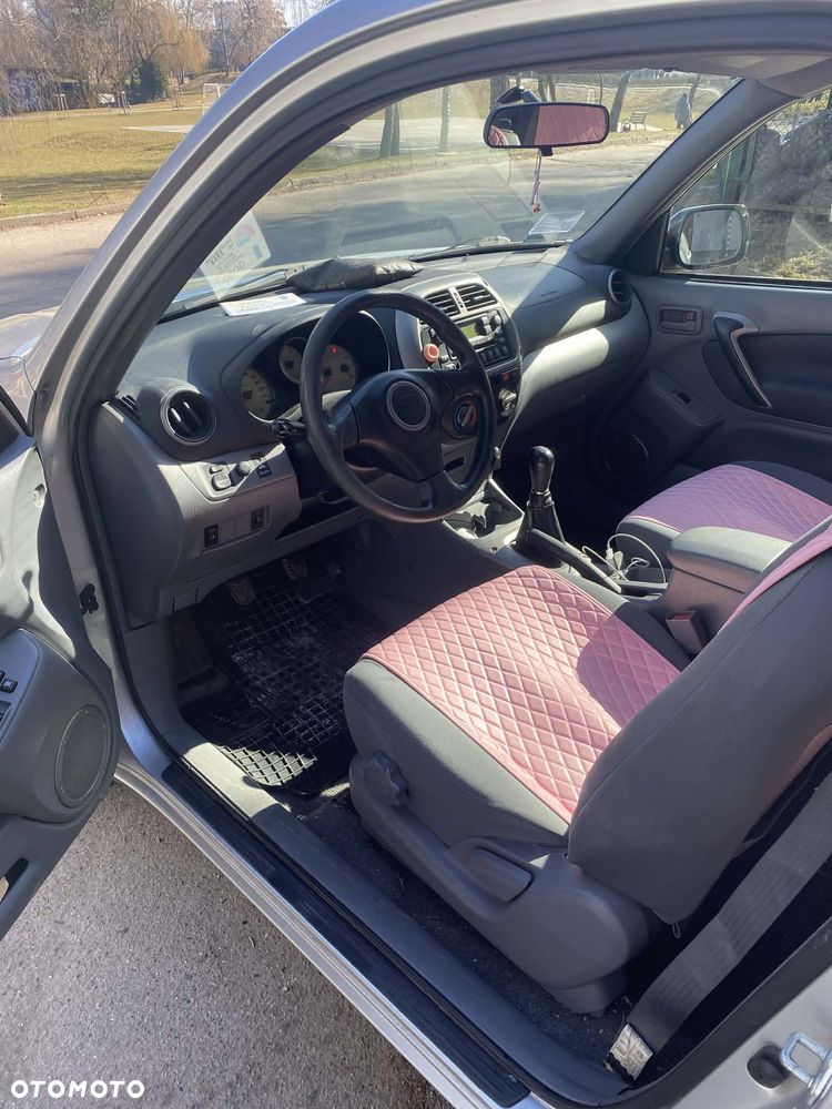 Toyota RAV4 1.8 VVT-i Luna 2WD - 4