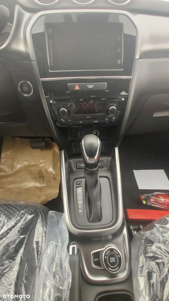 Suzuki Vitara 1.4 Boosterjet mHEV Elegance 2WD - 9