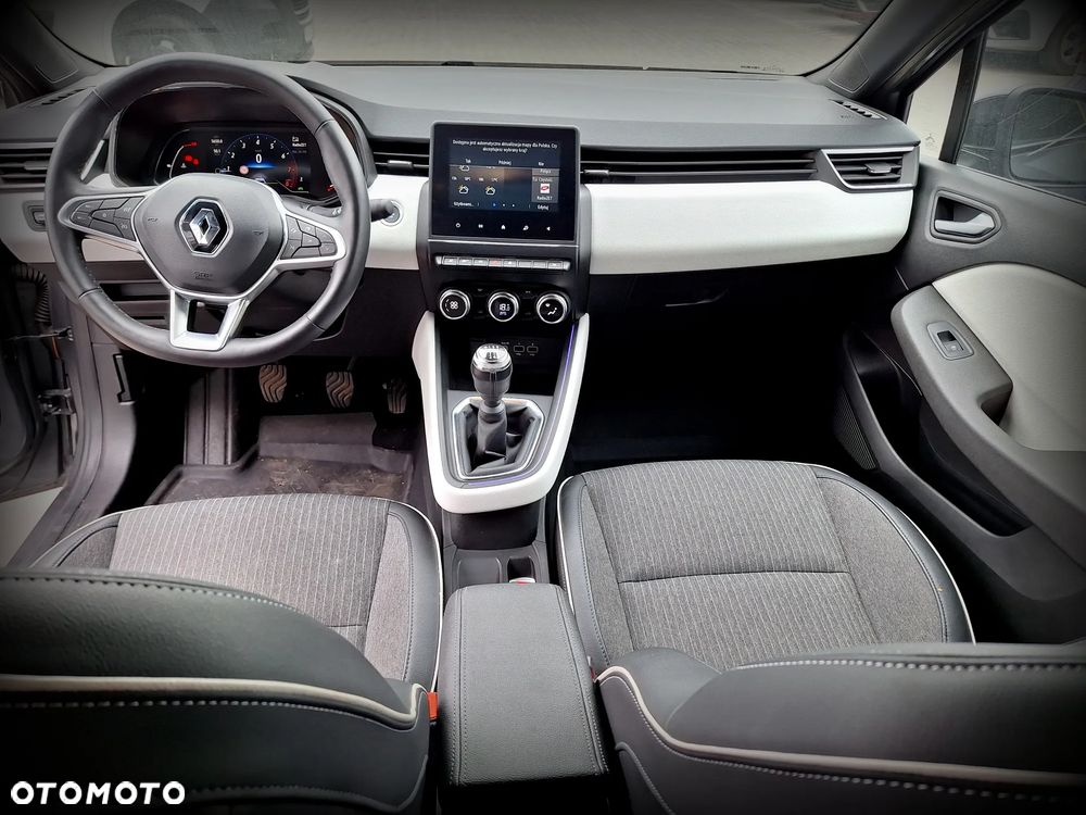 Renault Clio - 10