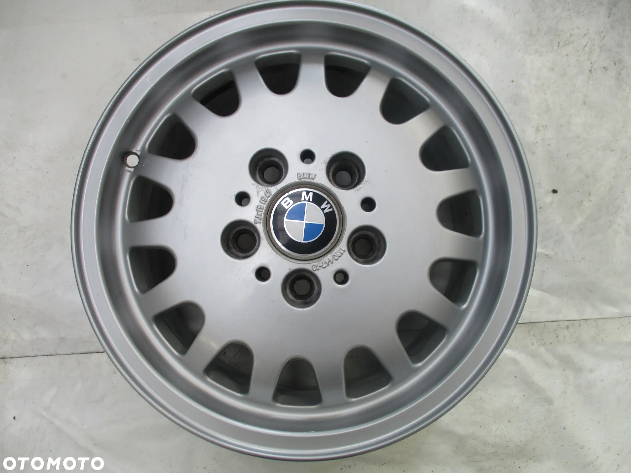 FELGI ALUMINIOWE 15 BMW E36 ET47 - 2