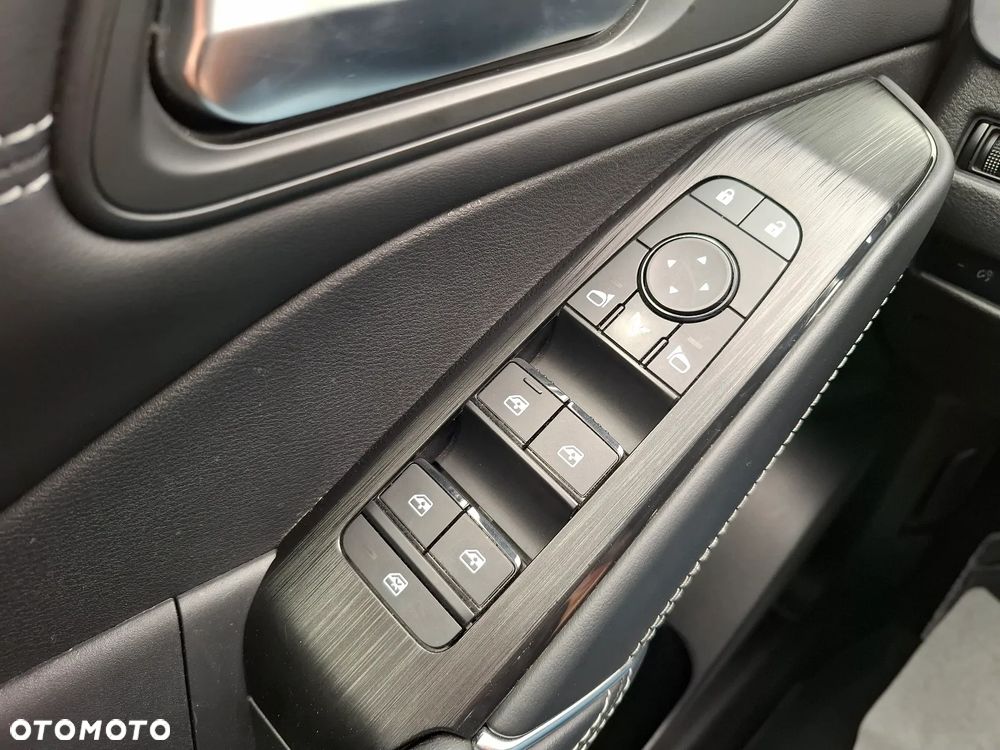 Nissan Qashqai 1.3 DIG-T MHEV Xtronic N-Connecta - 32