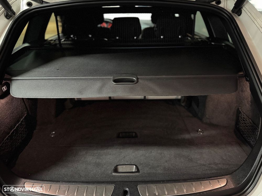 BMW 320 d Pack M - 7
