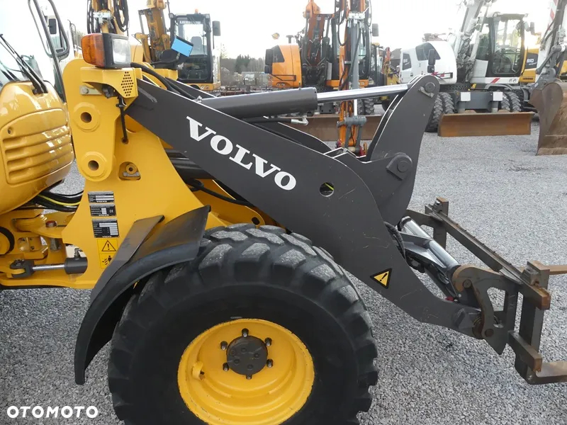 Volvo L25F / Z Niemiec / WAGA / Super Stan / - 21