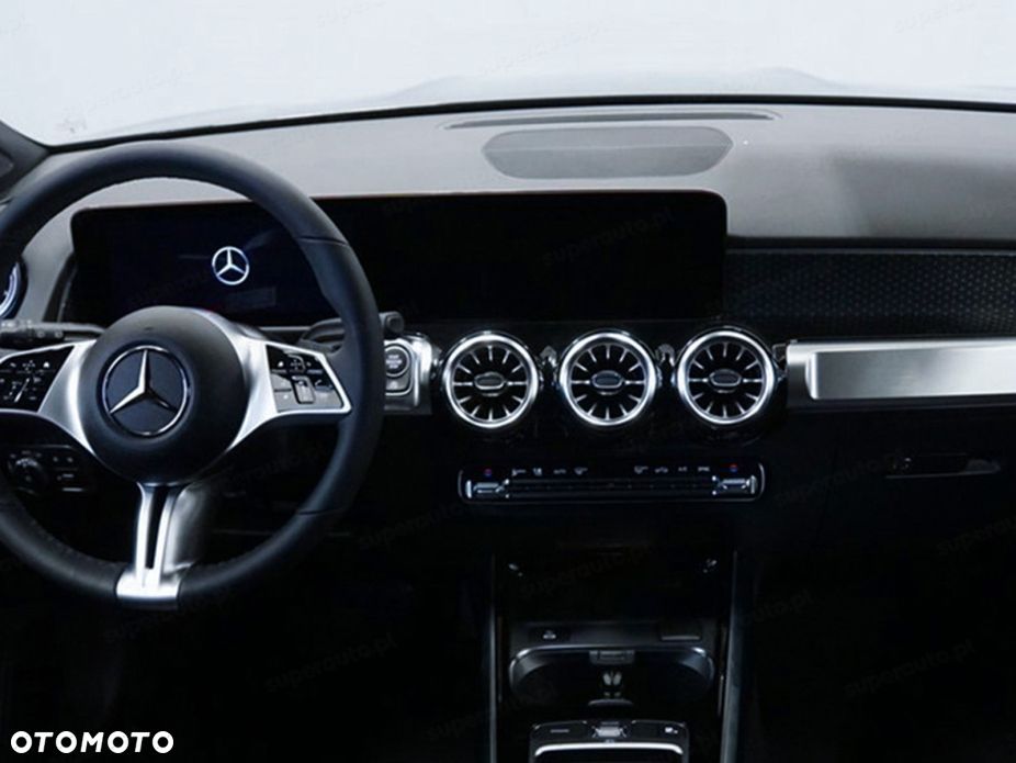 Mercedes-Benz GLB - 9