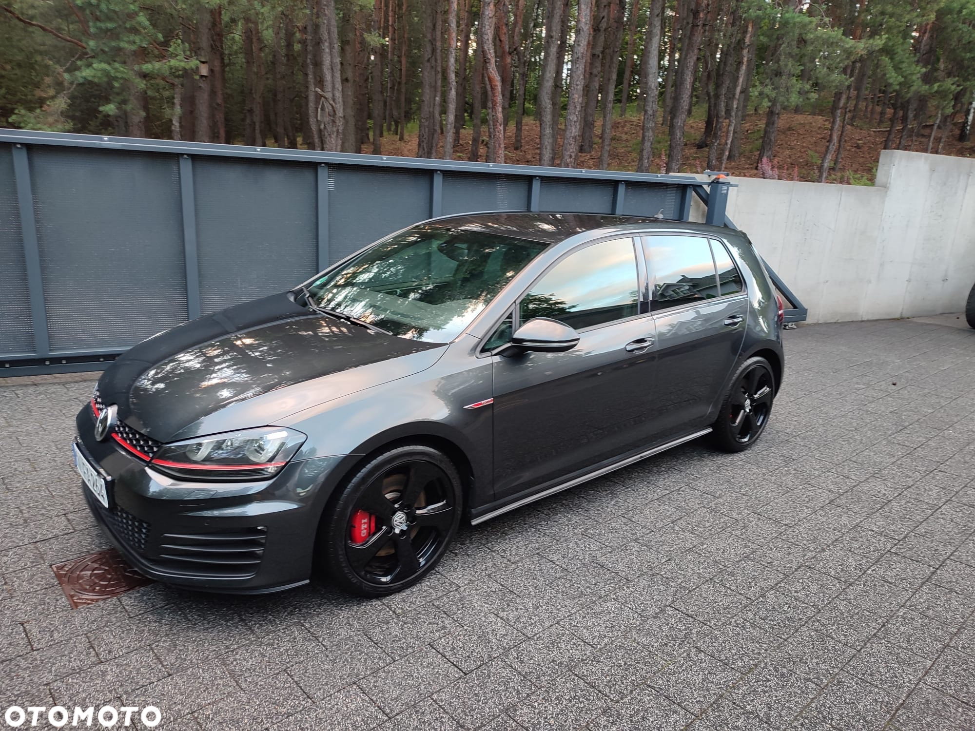 Volkswagen Golf GTI Performance BlueMotion Technology - 2