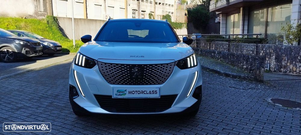 Peugeot e-2008 50 kWh GT - 10